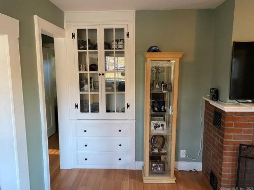 462 Main St, Terryville CT  06786-6808 exterior