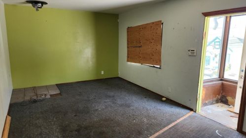 390 Guttenberg St, Daly City, CA 94014-1429