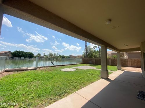 2033 110th Ave, Avondale AZ  85392-5456 exterior