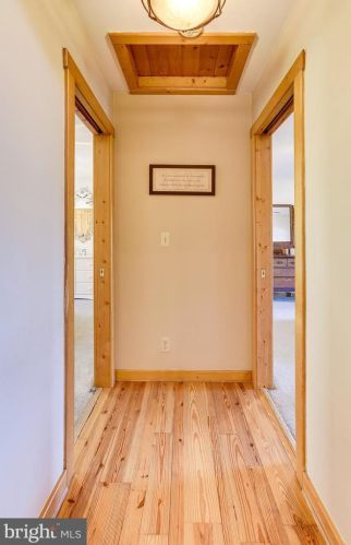 3714 Mountain Rd, Haymarket VA  20169-1739 exterior