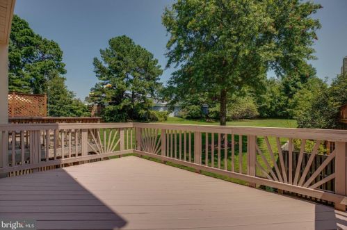 9376 Peter Roy Ct, Springfield VA  22015-4249 exterior