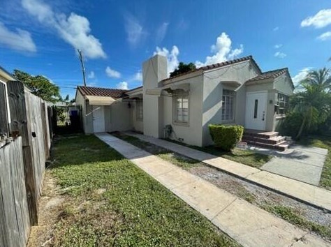 427 44th St, West Palm Beach, FL 33407-3852