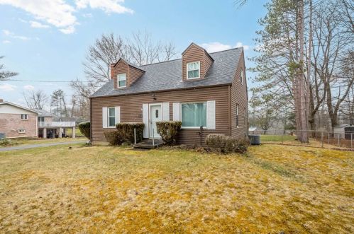 3910 Shepard Rd, Gibsonia, PA 15044-9407