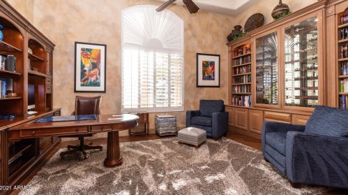 15645 7 St, Phoenix AZ 85014-4142 exterior