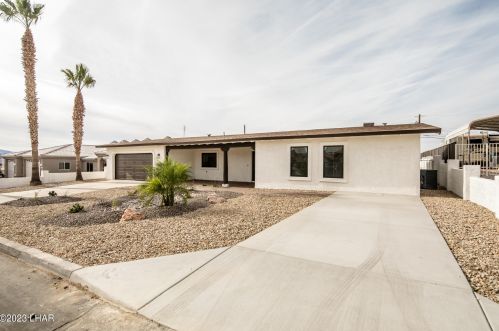 2745 Pony Ln, Lake Havasu City AZ  86406-8423 exterior