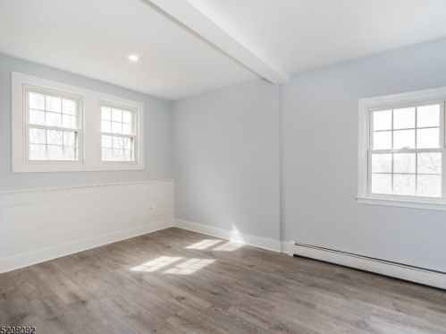 104 King George Rd, Warren NJ  07059-6955 exterior