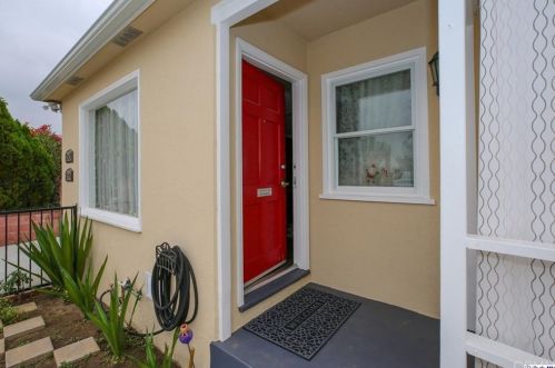7347 Farmdale Ave, North Hollywood, CA 91605-3908