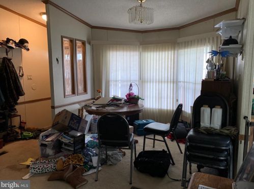 1002 Redwood Dr, Breinigsville PA  18031-1627 exterior