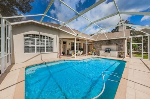 11248 Lakeview Dr, New Port Richey, FL 34654-3625