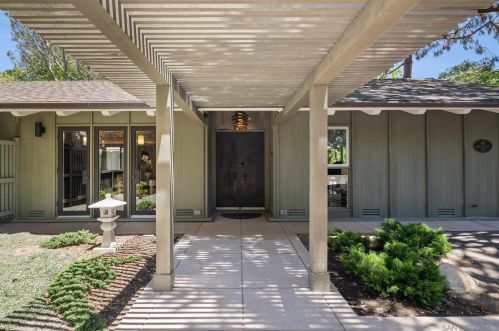 420 Silvergate Ave, San Diego, CA 92106-3328