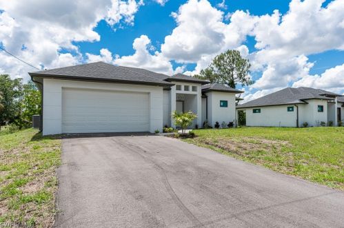 346 Rancho Ave, Lehigh Acres, FL 33974-0484