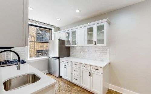 150 St, Union City NJ  07087-6038 exterior