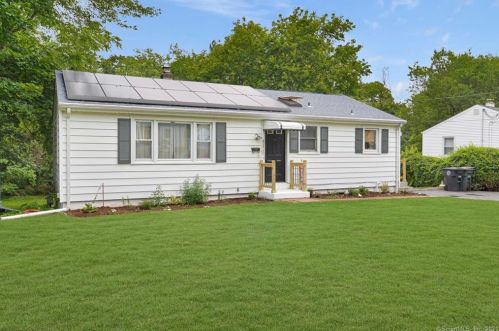 53 Spring Ln, Milford CT  06460-3209 exterior