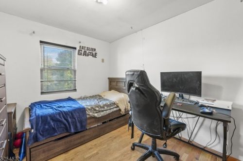 100 Broughton Ave, Bloomfield NJ 07003-4230 exterior