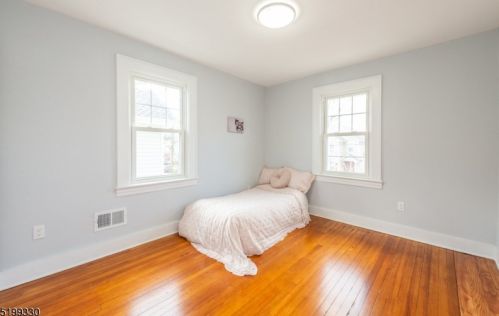 505 Drake Ave, Roselle NJ  07203-1415 exterior