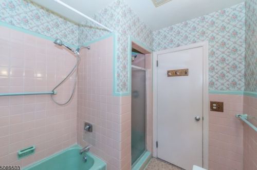 250 Jacksonville Rd, Lincoln Park NJ  07035-1505 exterior