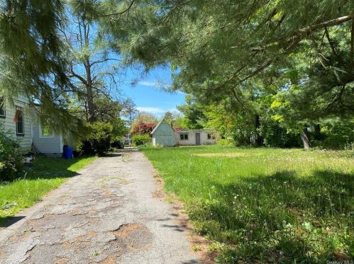9 Oak St, Greenwood Lake, NY 10925-2656