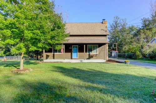 8813 Flintlock Rd, Knoxville, TN 37931-4324