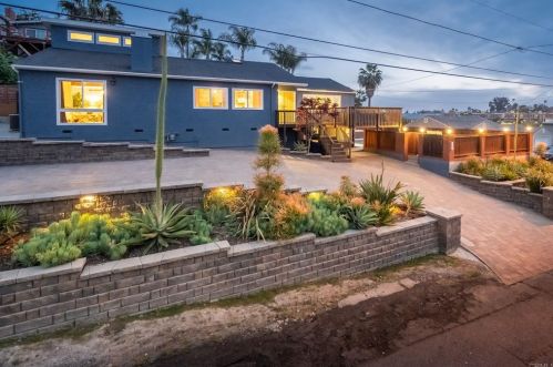 5068 Pine St, La Mesa, CA 91942-9318