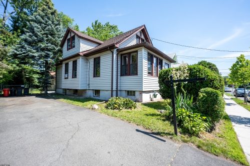 259 Clay Ave, Roselle Park, NJ 07204-2101
