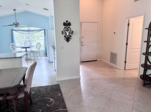 951 Indian Oaks Dr, Melbourne, FL 32901-8165