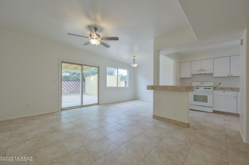 911 Elvira Rd, Tucson, AZ 85756-6538