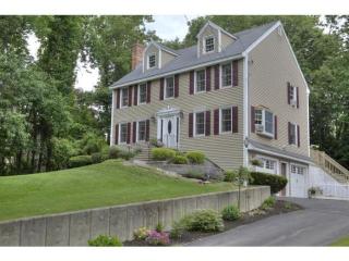 144 Central St, Hampstead, NH 03841-5346