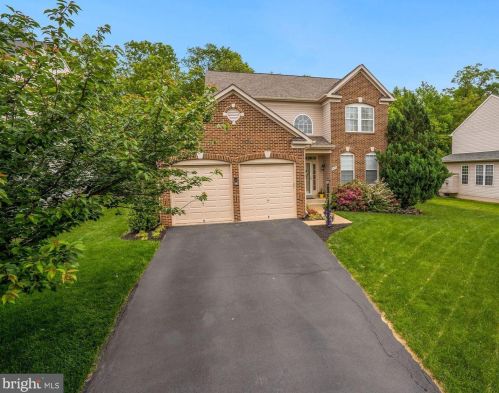 8455 Catia Ln, Springfield, VA 22153-4007