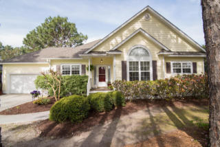 4153 Coventry Ct, Oak Island, NC 28461-8428