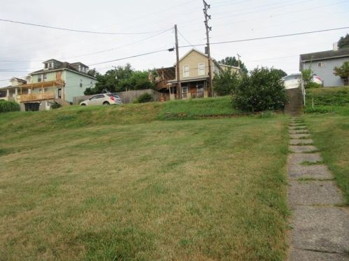 439 Highland Ave, North Charleroi PA  15022-2245 exterior