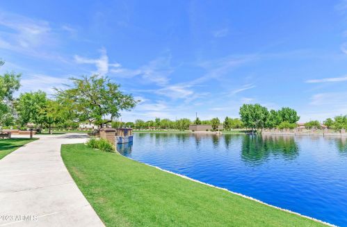 4231 Sundance Ave, Gilbert AZ 85297-6623 exterior