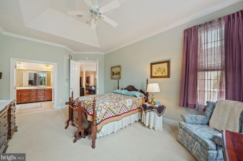 5433 Rodriquez Ln, Haymarket VA  20169-6100 exterior