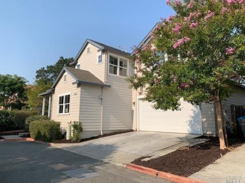 2415 Guerneville Rd, Santa Rosa, CA 95403-4101