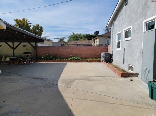 8170 San Luis Ave, South Gate CA 90280-4740 exterior