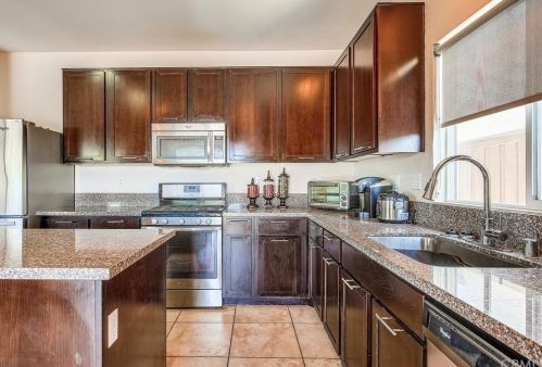 34121 Camelina St, Lake Elsinore CA  92532-2958 exterior