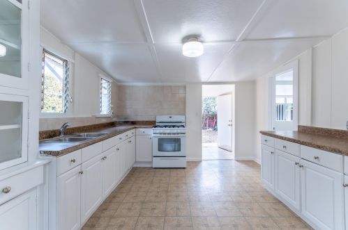 619 Del Monte Ave, Santa Barbara CA 93101-4413 exterior