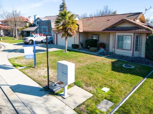 5724 Prince Philip Way, Riverbank, CA 95367-3098