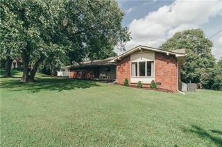 225 Island Dr, Hendersonville, TN 37075-4508