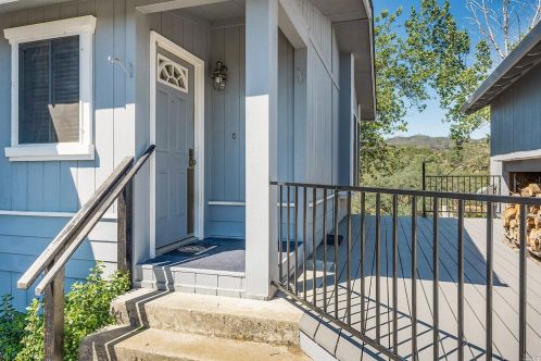 515 Pine Ridge Rd, Lakeport, CA 95453-9799