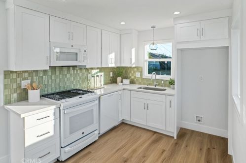 21322 Western Ave, Torrance CA  90501-2953 exterior