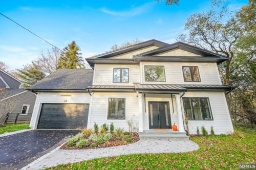 22 Lois Ave, Demarest NJ  07627-2220 exterior