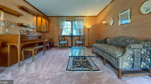 840 Timber Ln, Dresher PA 19025-1811 exterior