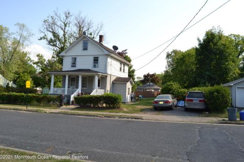 1 Liberty St, East Freehold, NJ 07728-2415