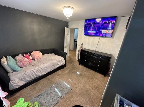 15156 Green Meadow Way, Victorville CA  92394-9521 exterior