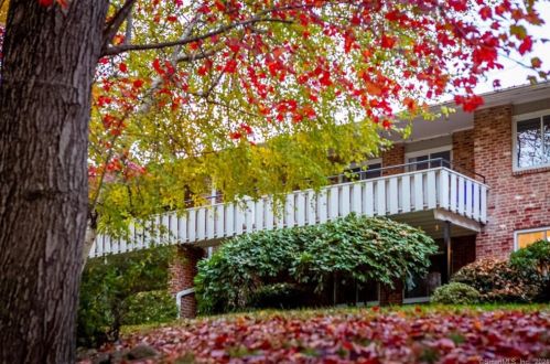 222 Southport Woods Dr, Southport, CT 06890-1163