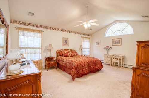 27 Valley Stream Ln, Lakewood NJ  08701-5746 exterior