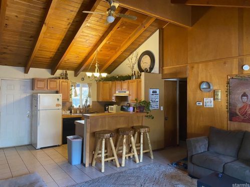 2209 Washington Ave, South Lake Tahoe, CA 96150-6451