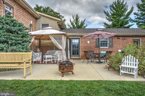 1188 Marie Ave, Ephrata PA  17522-1524 exterior