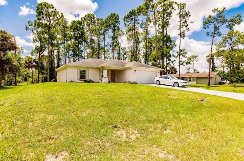 2502 3rd St, Lehigh Acres, FL 33976-3148