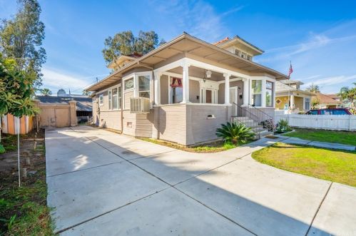 148 E St, Colton, CA 92324-2846